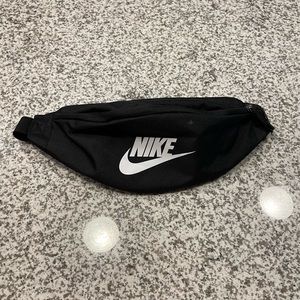 NWOT, Nike belt bag, black